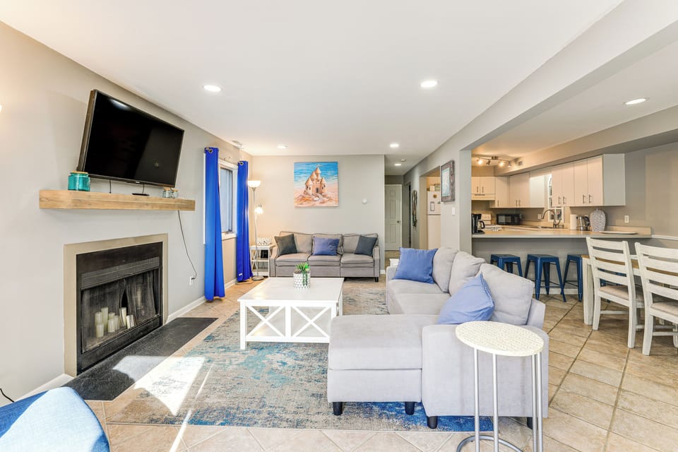 Living Room | Free WiFi | Smart TV | Central A/C