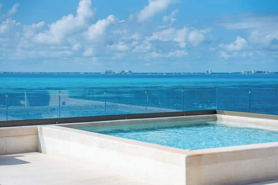 Private oceanview jacuzzi on your exclusive rooftop