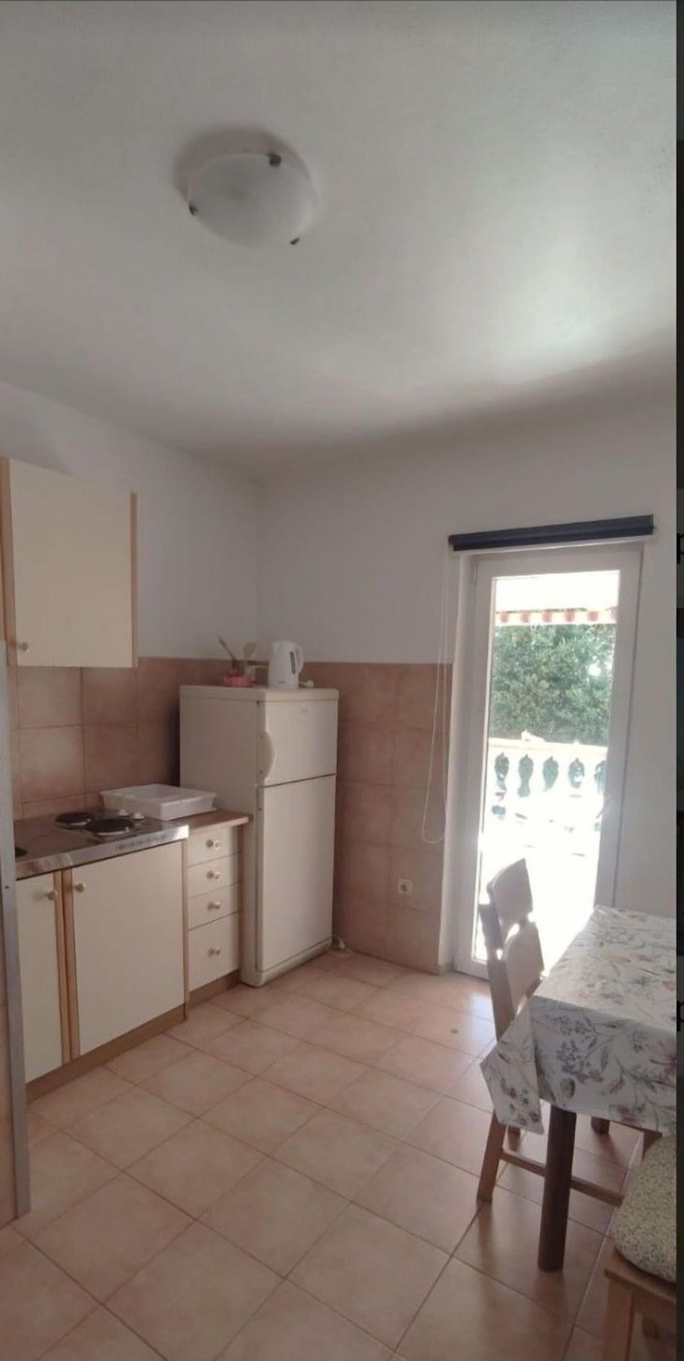 Autumn, Kitchen, Living Room, Spring, Summer
