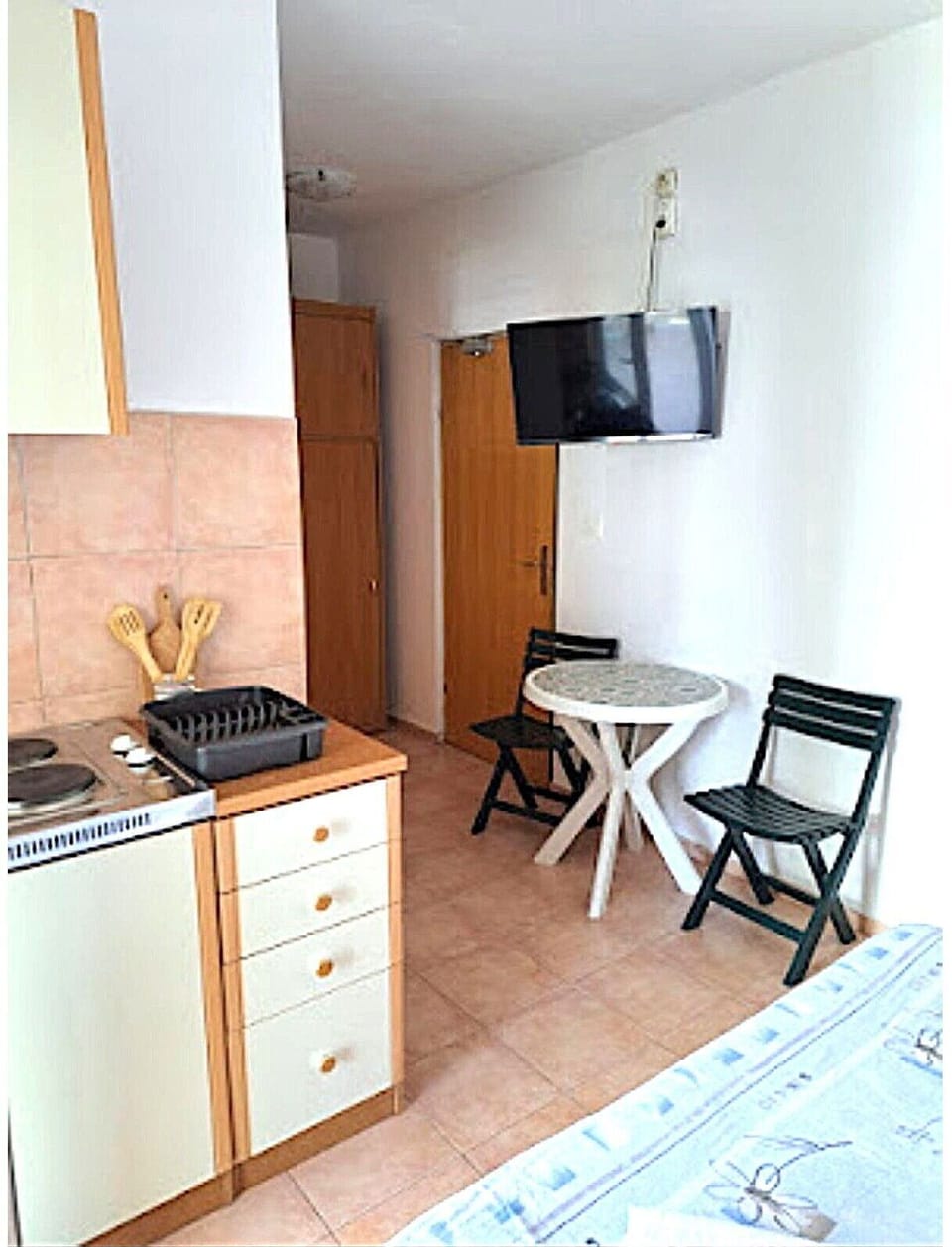 Autumn, Kitchen, Living Room, Spring, Summer