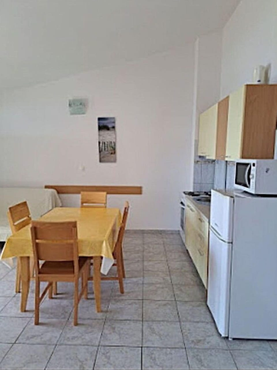 Autumn, Kitchen, Living Room, Spring, Summer