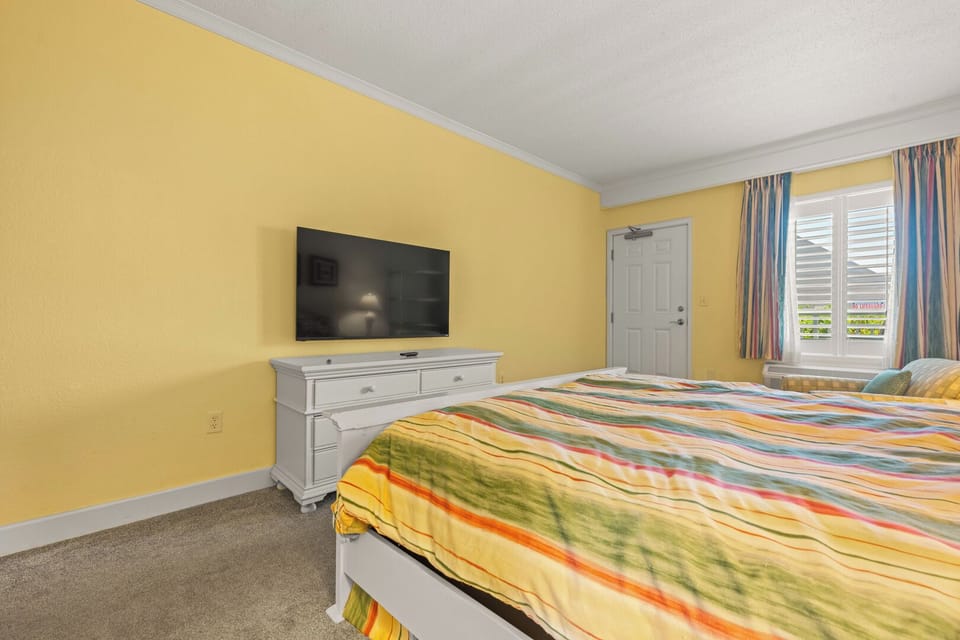 King Bedroom with Balcony Access