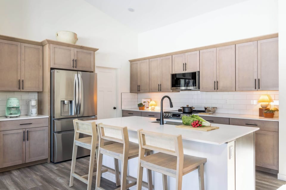 Chef! This is for you! Brand new kitchen