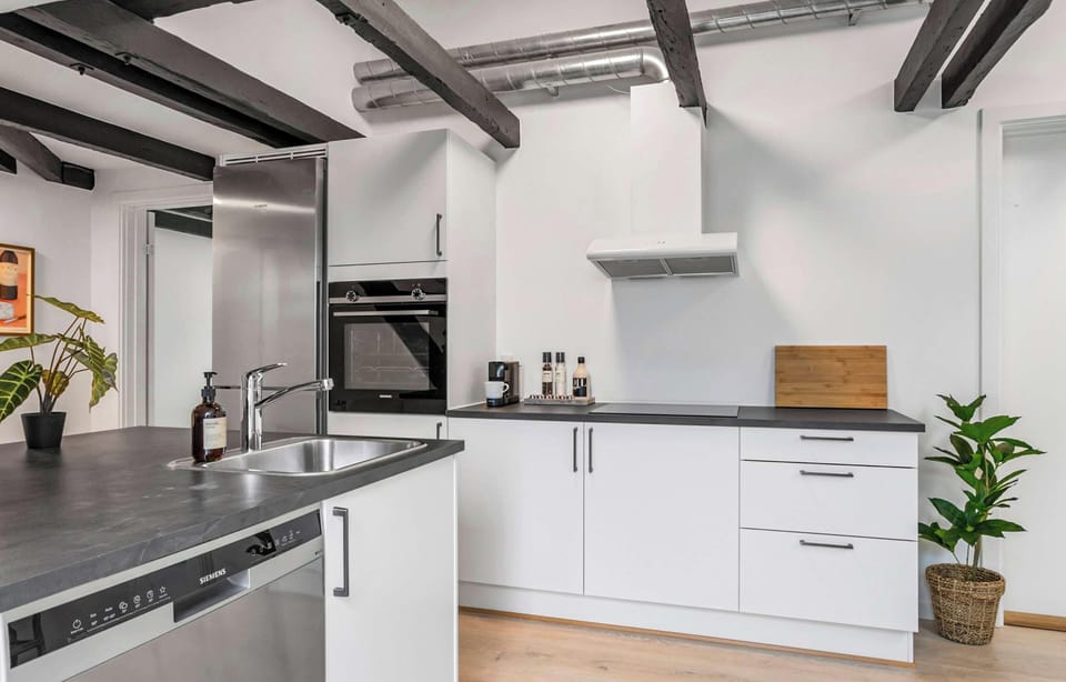 Fully equipped kitchen with all amenities you need to show off your cooking skills.