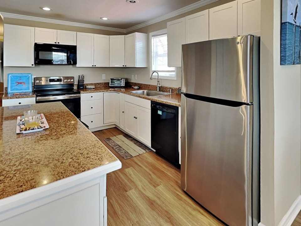 Full Size Kitchen