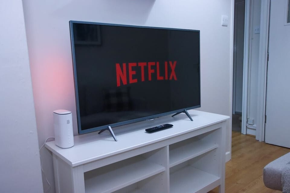 Living Room / Lounge