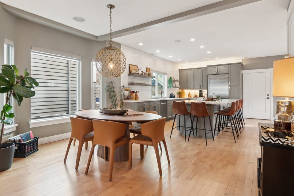Dining Room, Dining Table, Furniture, Indoors, Table