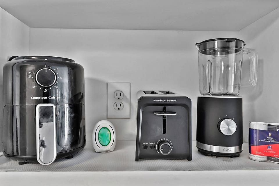 Air Fryer, Toaster, Blender
