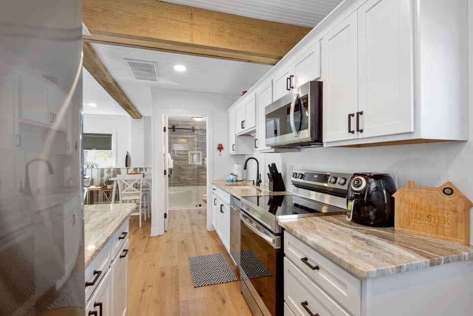 Gorgeous updated kitchen