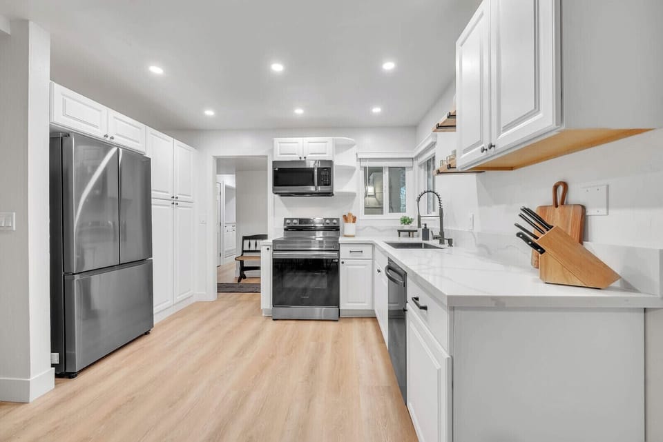Fully stocked kitchen