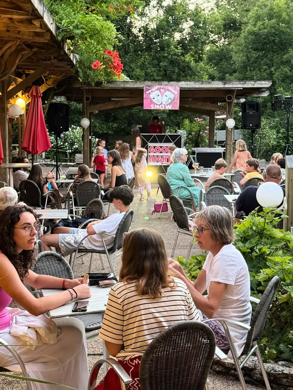 Outdoor dining
