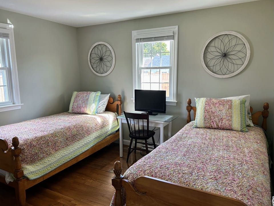 Twin room, great for kids with a Smart TV.