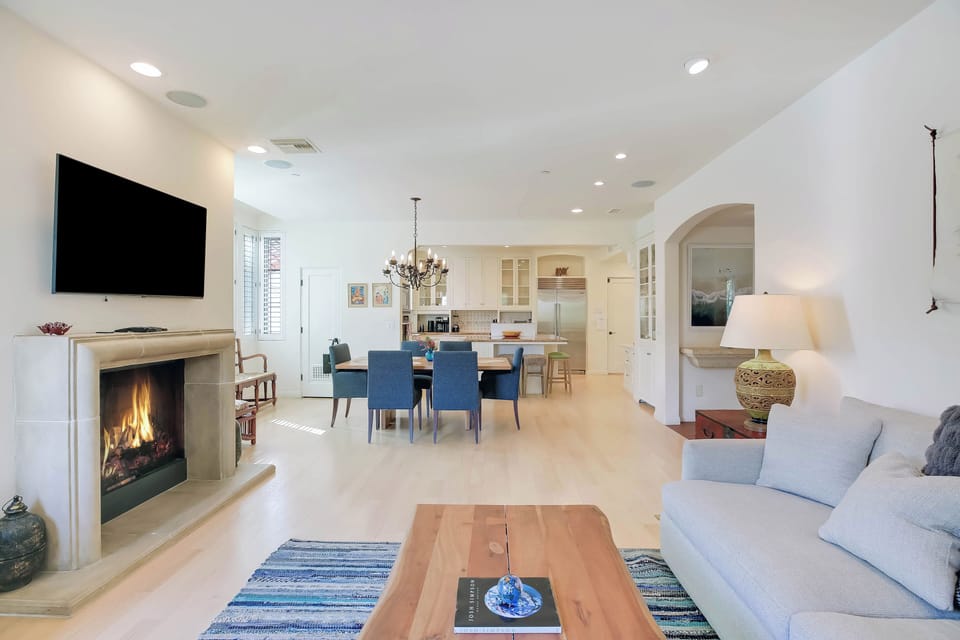 Spacious living and dining room to enjoy and central A/C.