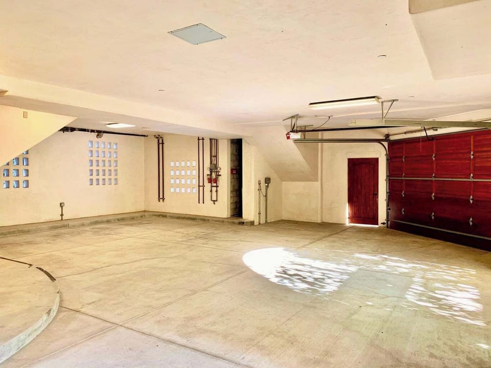 Parking in the shared garage for 2 cars.