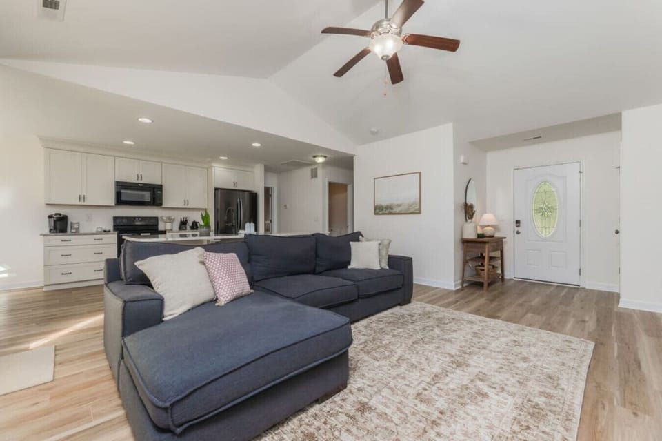 Spacious living area perfect for relaxing or entertaining.