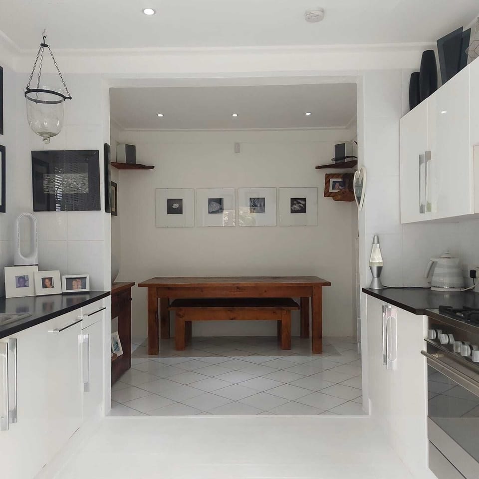 Kitchen dining room