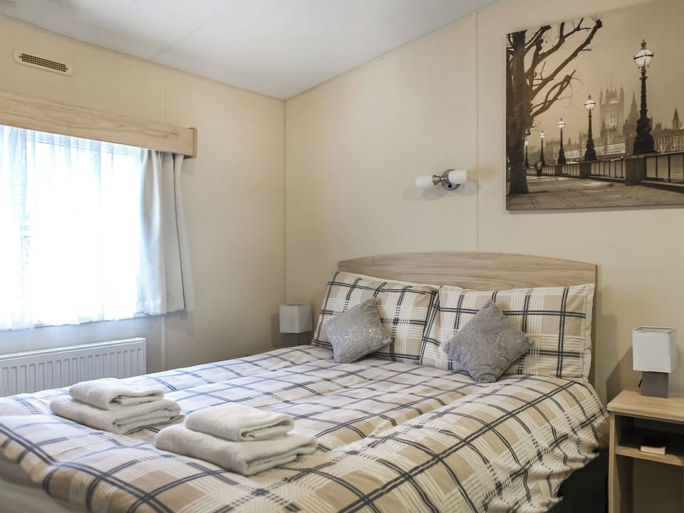 Double bedroom | Craig Rossie Lodge, Grandeagles Holiday Park