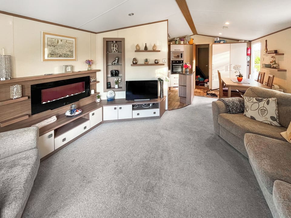 Living area | 5 Pine Rise, Poole