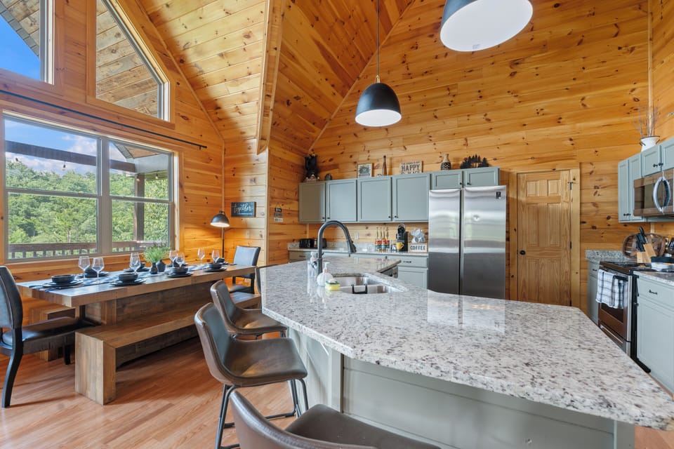Fully stocked kitchen! Stainless steel appliances and plenty of counter space!