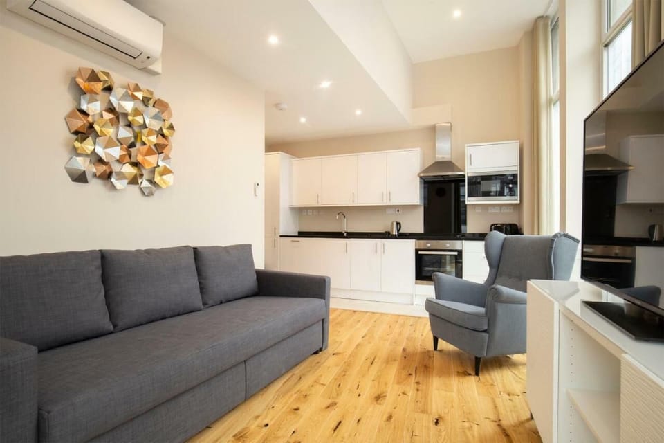 Living Room (1)