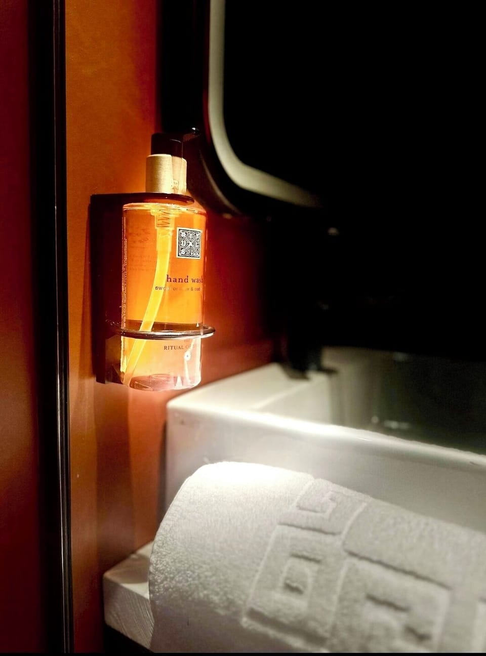 Bathroom amenities