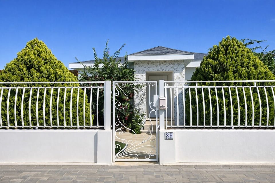 Private gated entrance to Villa Fina