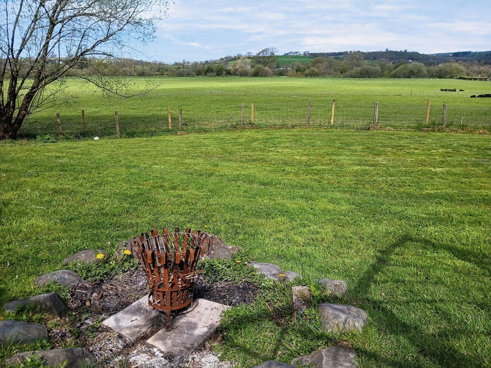 Exterior | Rosie - Tanyrallt Holidays Lets, Llanybydder, near Lampeter