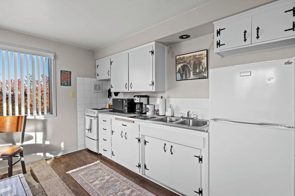 Fully equipped kitchen with all essentials for a comfortable and convenient stay