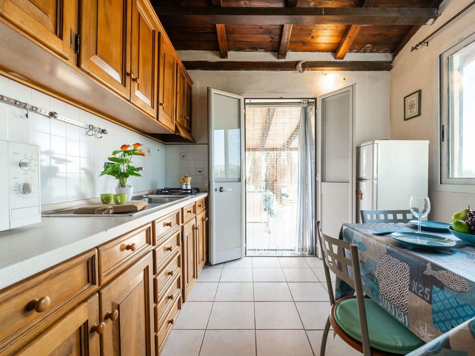 Apartment, Condominium, Residential Area, Hotel, Shade, Balcony, Swimming Pool, Resort Town