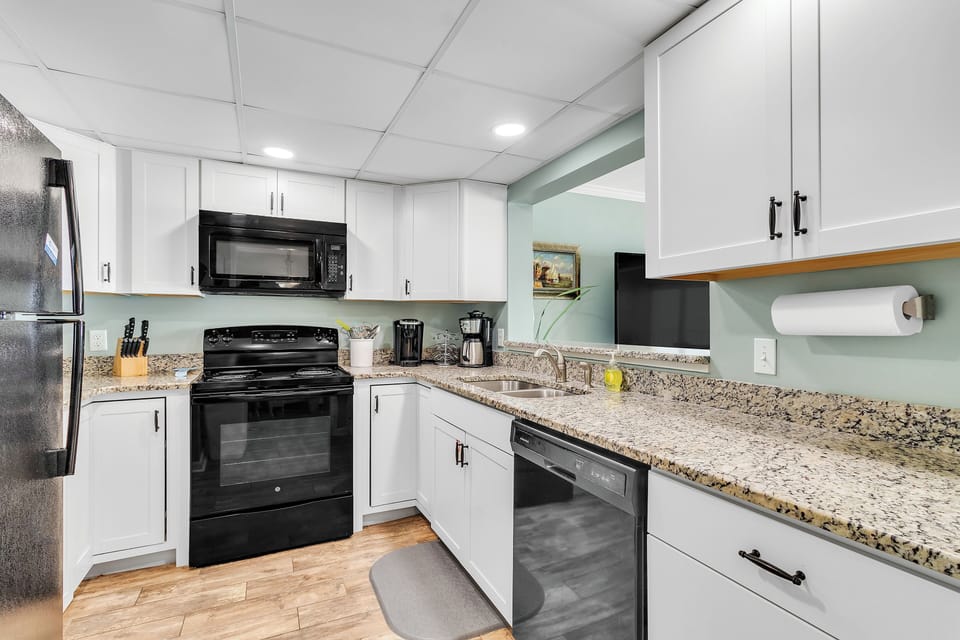 Gulf Tower 5A Kitchen area
