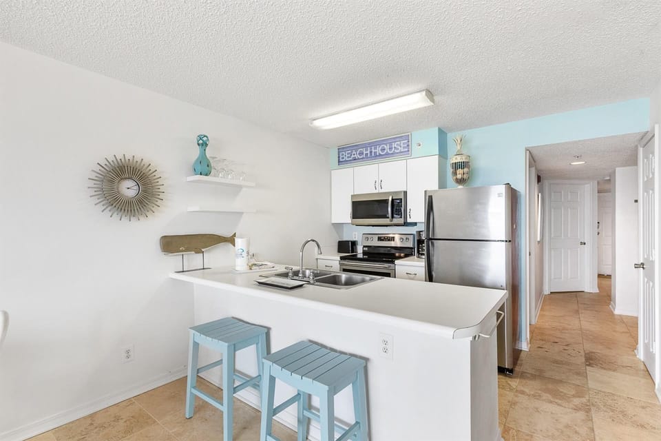 Royal Palms 604