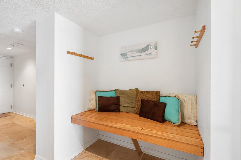Royal Palms 604
