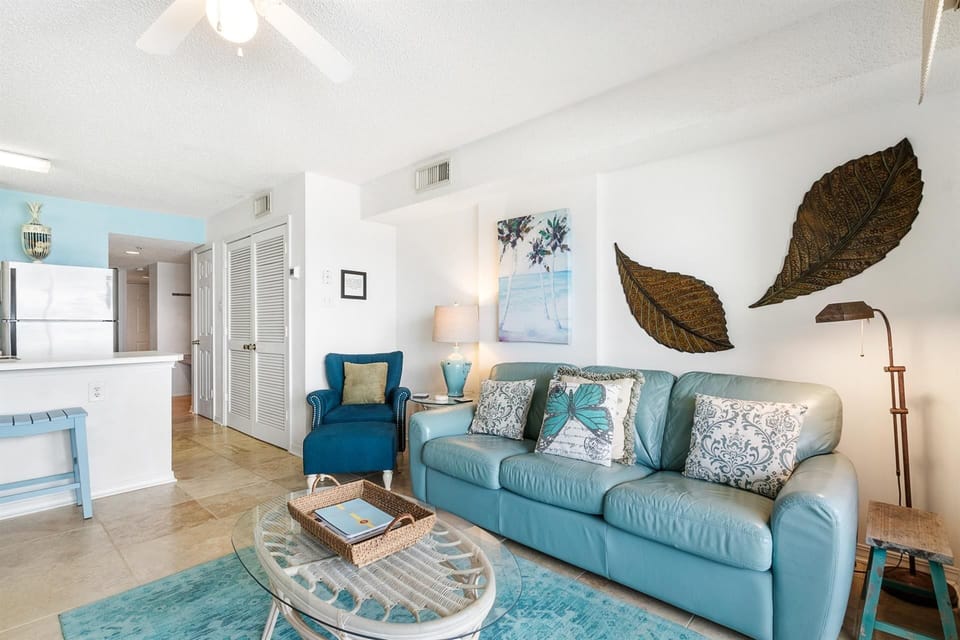 Royal Palms 604