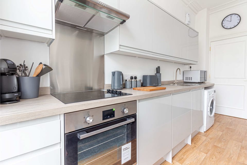 Montpelier Villas, Cheltenham - Host & Stay