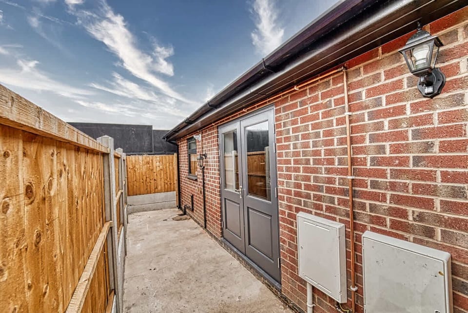 Rose Cottage, Worcester - Host & Stay
