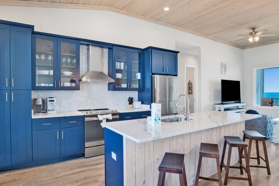 Fully equipped kitchen with stainless appliances