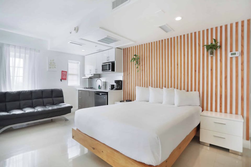 Bedroom. Exact unit will be assigned upon arrival. Views, colors and decor may vary.