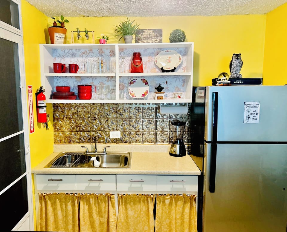 Full Kitchen