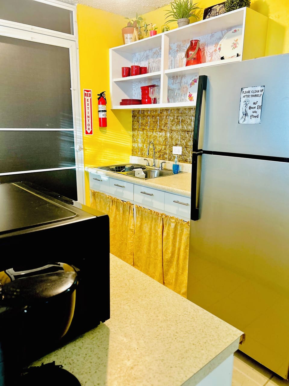 Full Kitchen