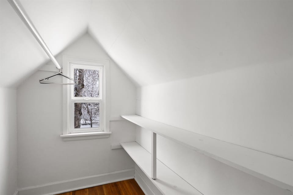 2nd Bedroom Closet