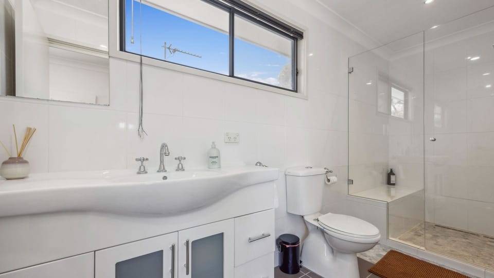 Main bathroom