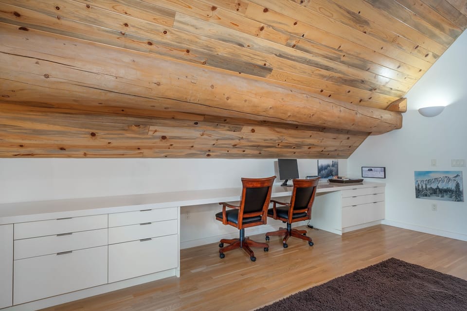 Settle in and get creative | Upper Level