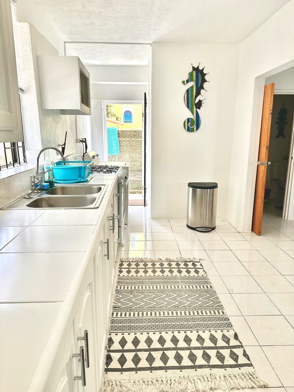 Kitchen Area (2)