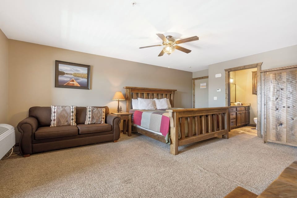 King Bed, Full Sofa Bed