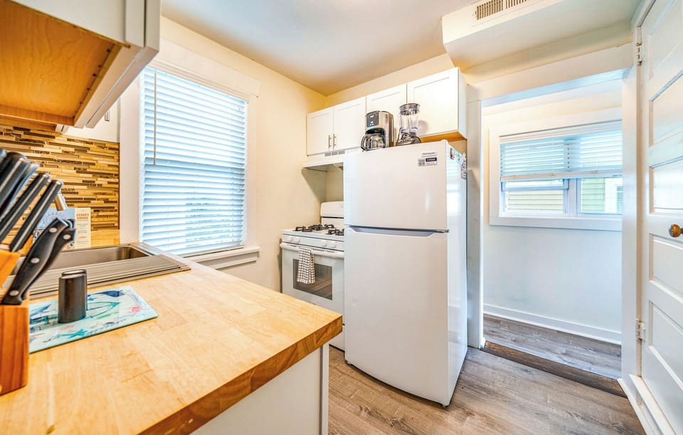 Kitchen area
