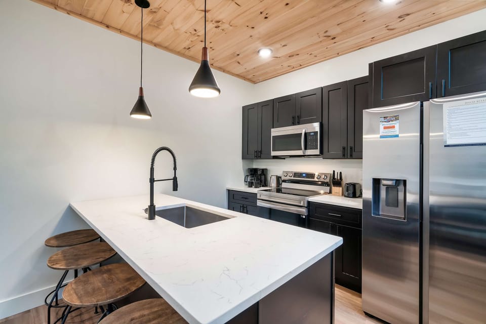 Gourmet Kitchen Retreat with modern appliances, perfect for culinary adventures!