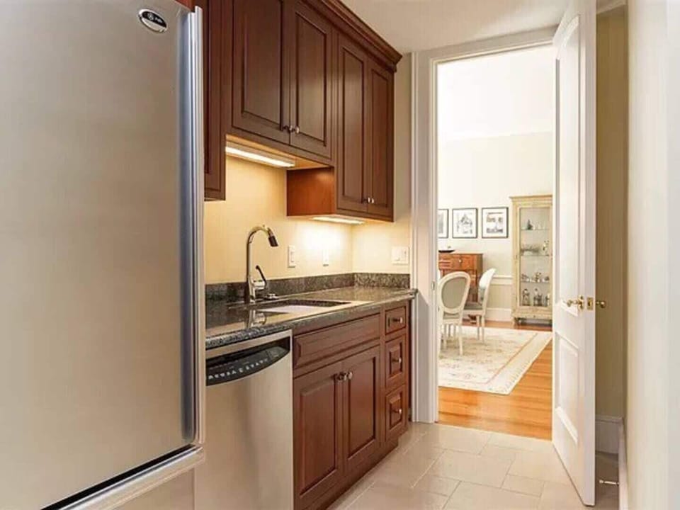 butler kitchen (second kitchen)
