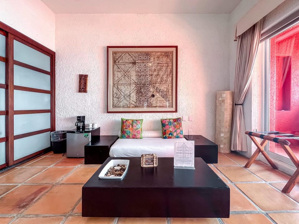 Paz Room
