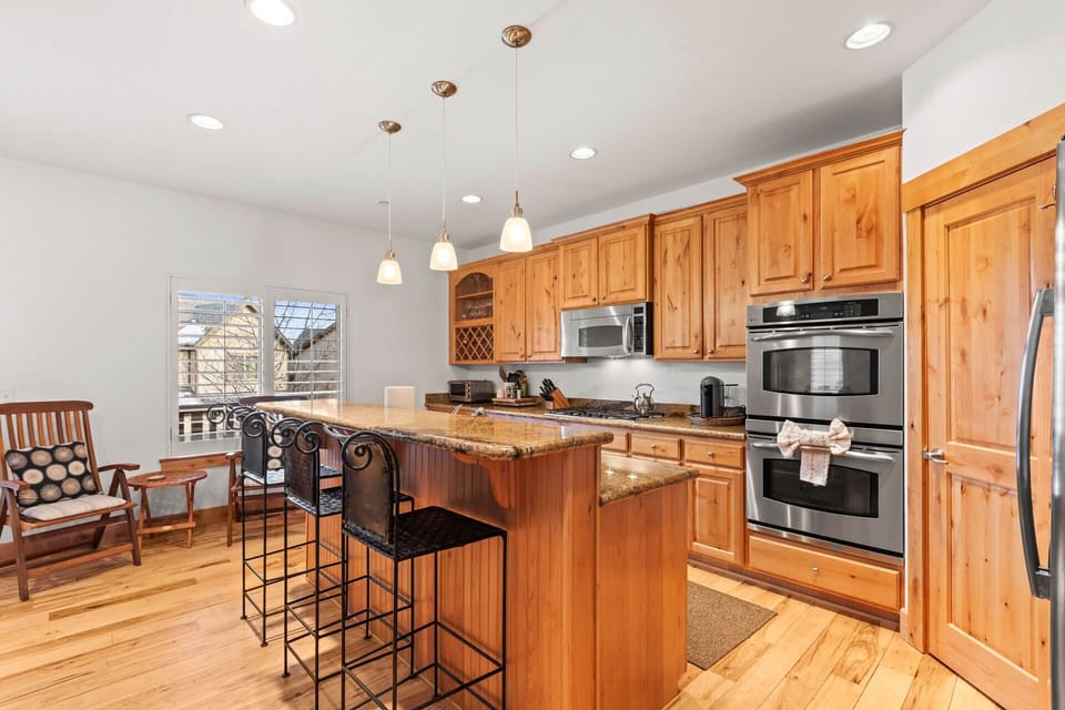 Bear Hollow Village 5614