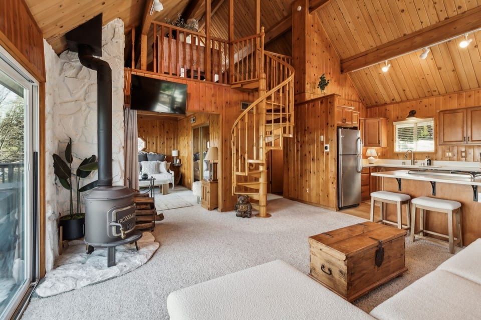 Indoors, Furniture, Living Room, Hardwood, House